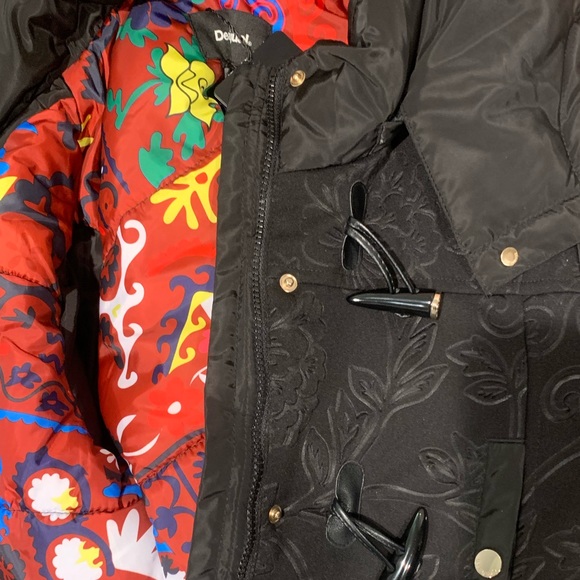 NWT DESIGUAL black puffer coat , brand new , size US 6 - Picture 3 of 5